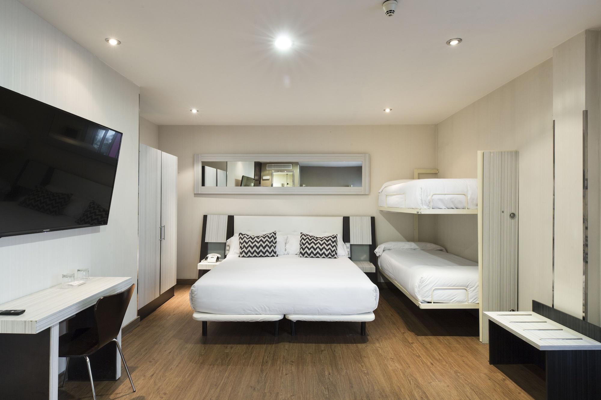 Petit Palace Triball Madrid Exterior photo