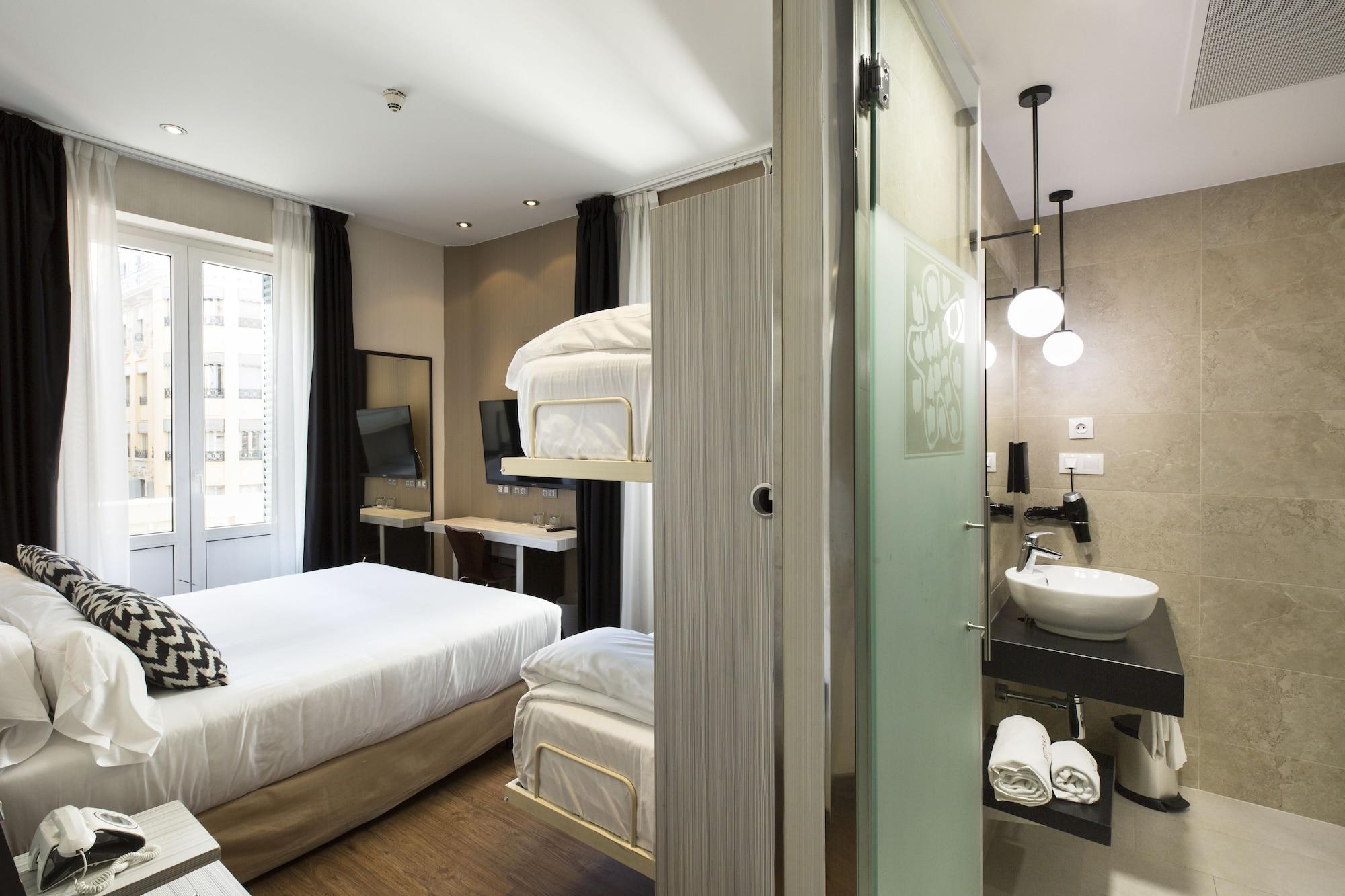 Petit Palace Triball Madrid Exterior photo