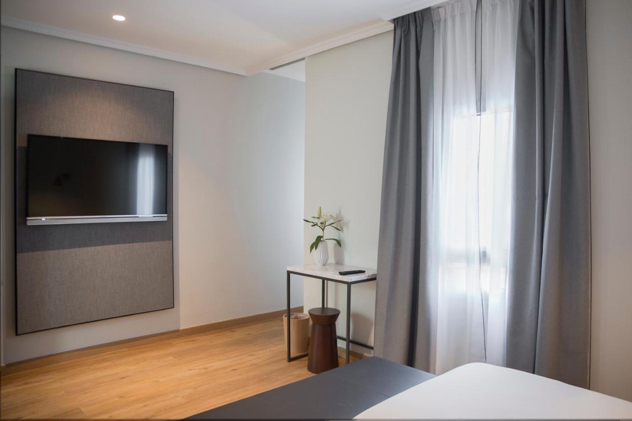 Petit Palace Triball Madrid Exterior photo